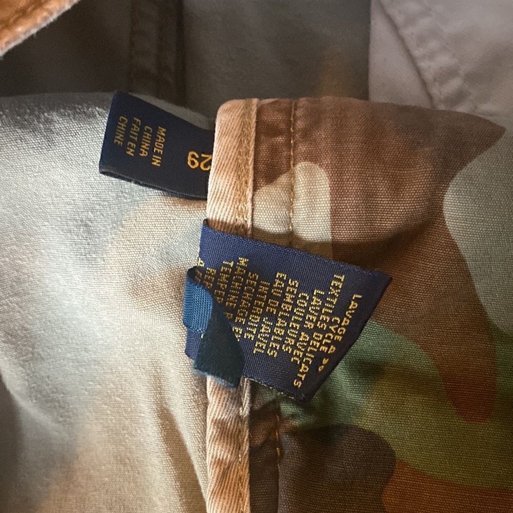 EUC RL Polo cargo shorts in camouflage size 29 - Picture 3 of 5